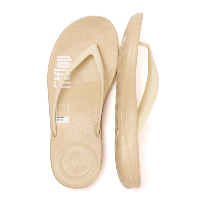 FitFlop IQUSHION X PANTONE Flip-Flops